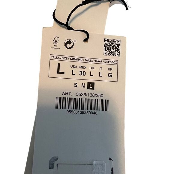 NWT! Zara white knitted mini skirt. Size large - Picture 9 of 9